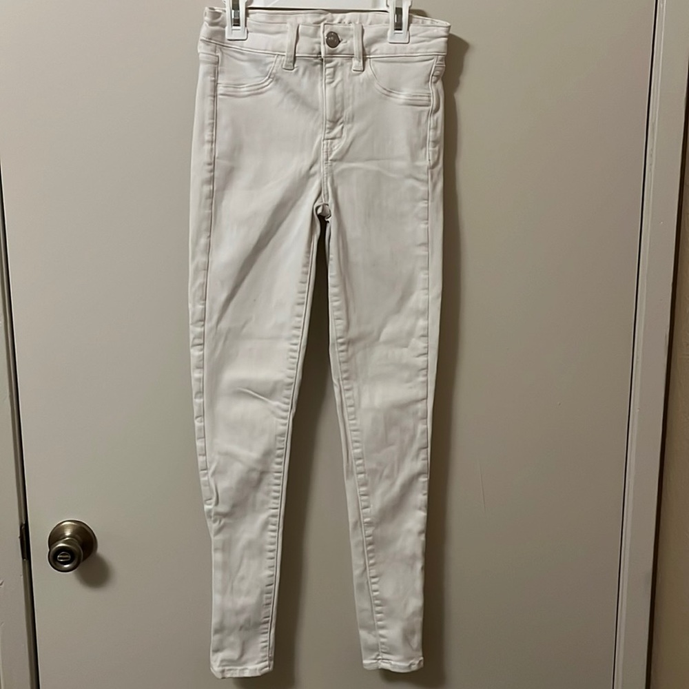 White high rise jeggings in a size 2